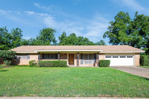 1700 Se 23rd Ave, Mineral Wells, TX, 76067-7658 | Card Image