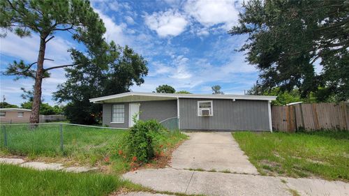 1336 Warrington Way, TAMPA, FL, 33619-4838 | Card Image