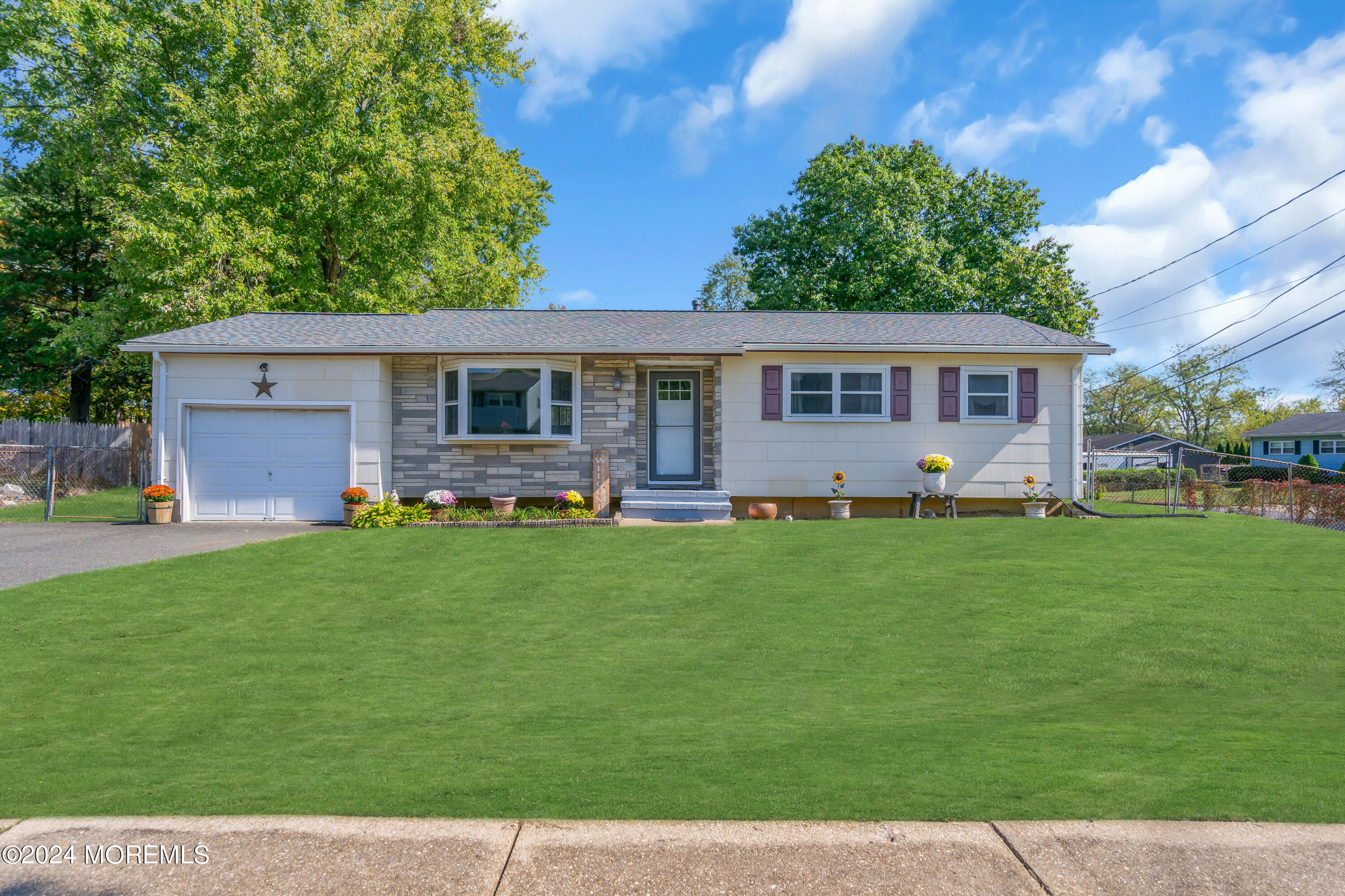 Wyoming Dr, Jackson, NJ 08527