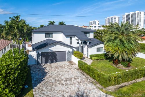 811 Se 31st St, Boca Raton, FL, 33432-8153 | Card Image