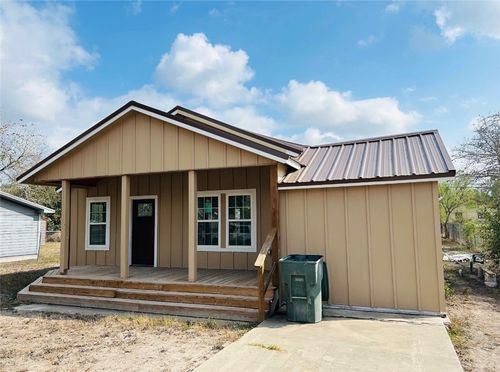 850 N Adams St, Alice, TX, 78332-3506 | Card Image