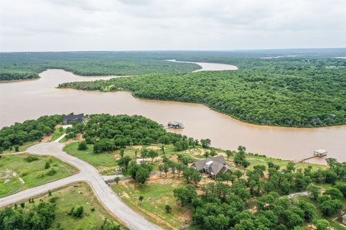 133 Sunset Bay Pointe Ct, Chico, TX, 76431-2070 | Card Image