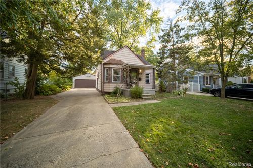 1673 West Blvd, Berkley, MI, 48072-2088 | Card Image