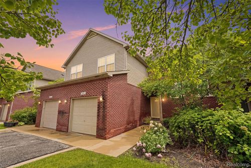 29-5953 High Point Ct, Brighton, MI, 48116-8065 | Card Image