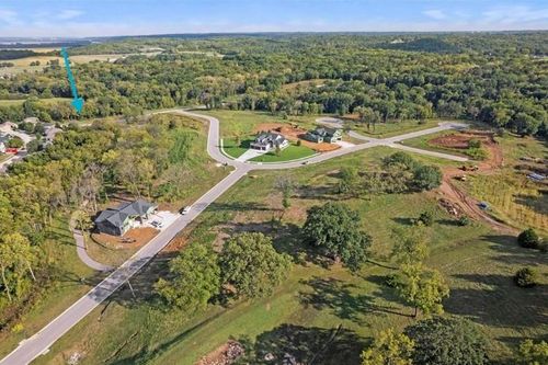 5305 N 101st Ter, Kansas City, KS, 66109-8606 | Card Image