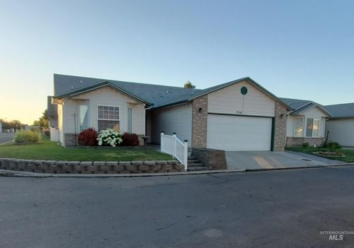 736 N Cambridge St, Nampa, ID, 83651-3200 | Card Image