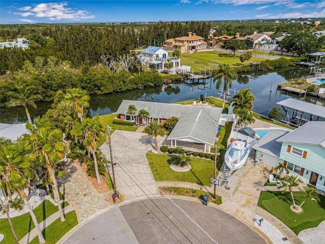 8727 Bay Crest Ln, House other with 3 bedrooms, 2 bathrooms and null parking in TAMPA FL | Image 34