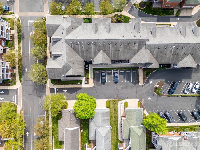 52 Central Square Park, Townhouse with 2 bedrooms, 2 bathrooms and null parking in Metuchen NJ | Image 7