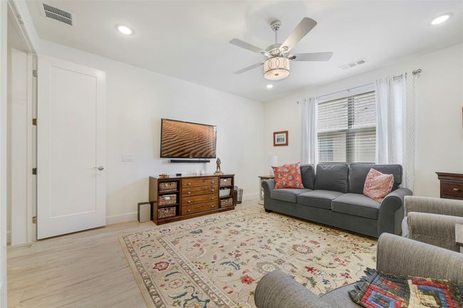 10020 Crestview Dr, House other with 2 bedrooms, 3 bathrooms and null parking in Denton TX | Image 24