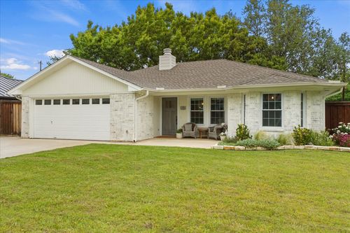 605 Meadow Ln, Roanoke, TX, 76262-6643 | Card Image