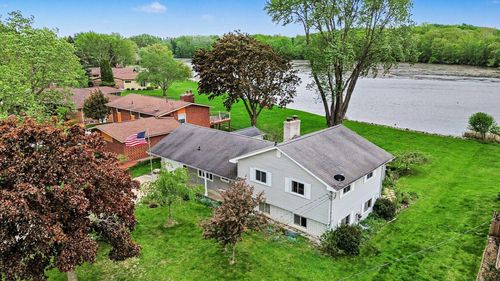 937 Riverview Dr, Alma, MI, 48801-2164 | Card Image