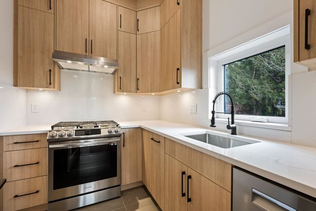 1209 Ioco Rd, House other with 4 bedrooms, 5 bathrooms and 4 parking in Port Moody BC | Image 10
