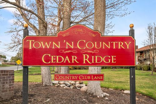 387 Country Club Ln, Pomona, NY, 10970-2532 | Card Image
