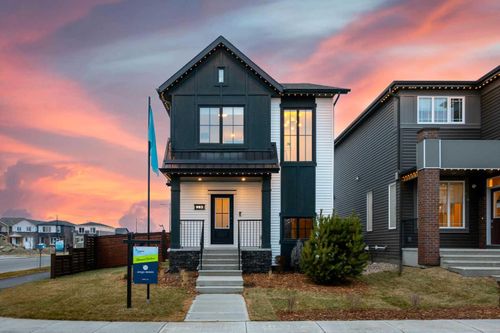 902 Chinook Winds Meadow Sw, Airdrie, AB, T4B5P7 | Card Image