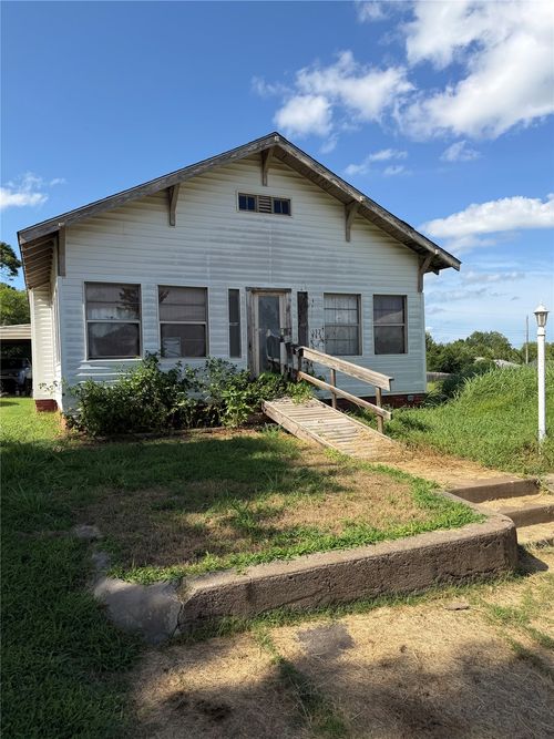 137 Maple St, Drumright, OK, 74030-2630 | Card Image