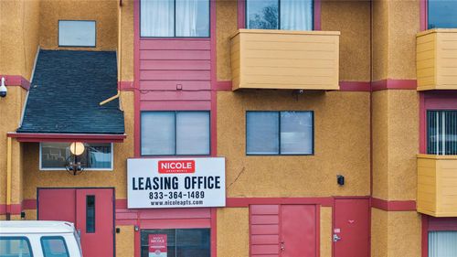 1046 W 26th Ave, Anchorage, AK, 99503-2437 | Card Image