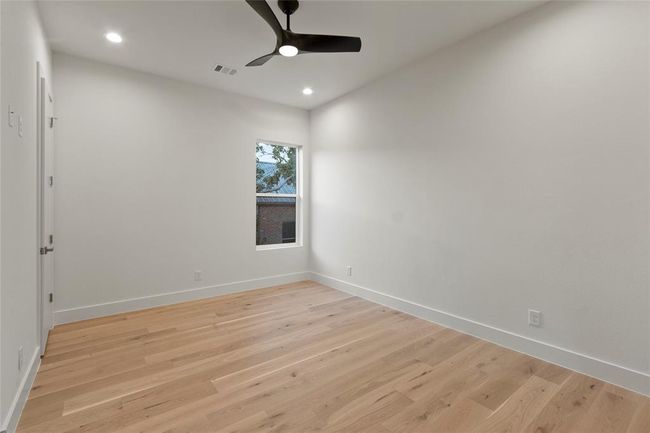 Secondary bedroom #3 | Image 28