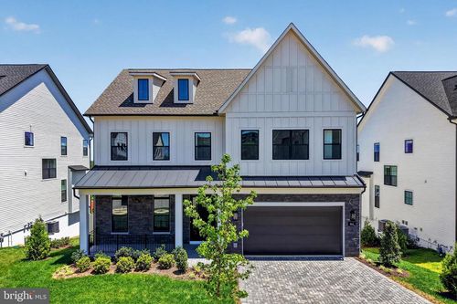 861 N Manchester Street, ARLINGTON, VA, 22205 | Card Image