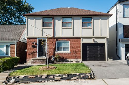 76 Adair Rd, East York, ON, M4B1V7 | Card Image