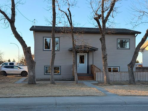 4834 62 Ave, Taber, AB, T1G1J2 | Card Image