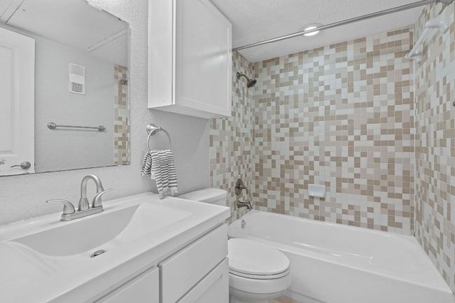 APT-303 - 3204 Menchaca Rd, Condo with 1 bedrooms, 1 bathrooms and 1 parking in Austin TX | Image 4