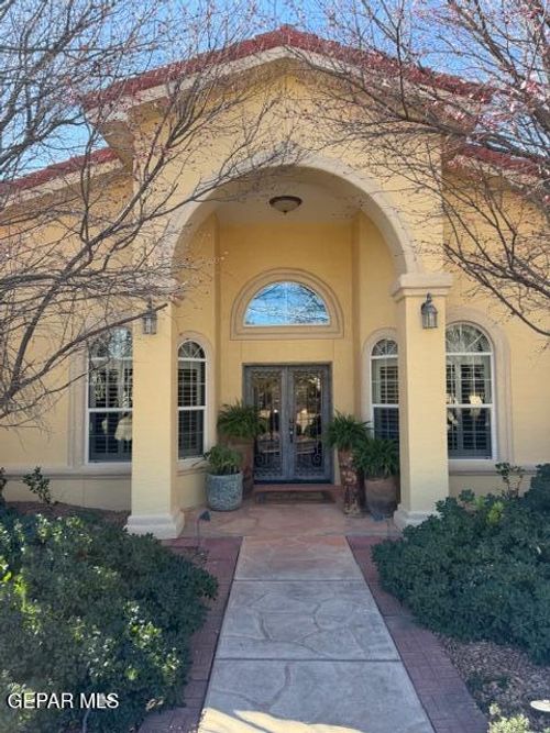 426 Country Oaks Dr, El Paso, TX, 79932-3141 | Card Image