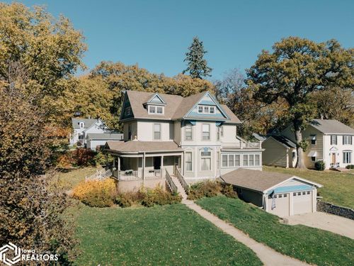 202 E Thomas St, Avoca, IA, 51521-5124 | Card Image