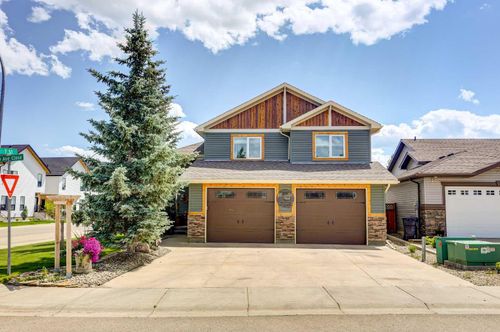 644 49 Ave Close, Coalhurst, AB, T0L0V2 | Card Image
