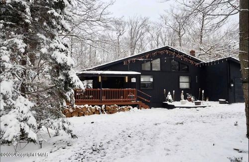 2926 Melody Ln, Tobyhanna, PA, 18466-3781 | Card Image