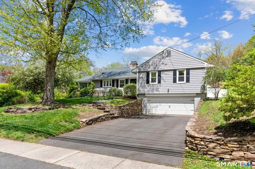 646 Fern St, West Hartford, CT, 06107-1449 | Card Image