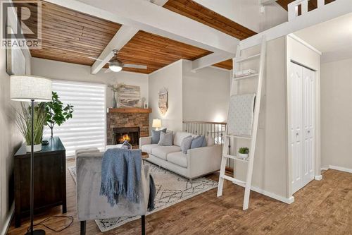 9980 26 St Sw, Calgary, AB, T2V4E9 | Card Image