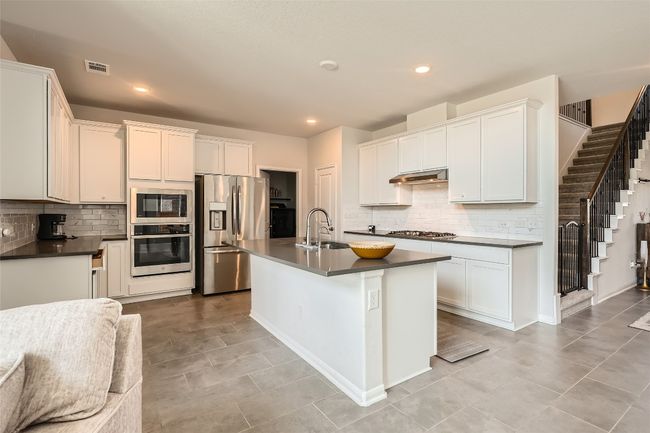 658 Cherrystone Loop, House other with 4 bedrooms, 3 bathrooms and 4 parking in Buda TX | Image 8