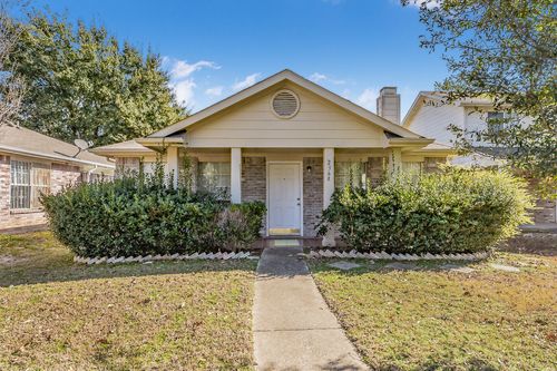 2368 Summit Ln, Dallas, TX, 75227-7101 | Card Image
