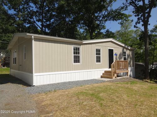 10 Center St, Jefferson Twp, PA, 18436-8765 | Card Image