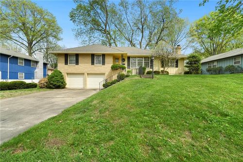 6105 Kentucky Avenue, Raytown, MO, 64133 | Card Image