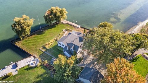 27927 Ponchartrain St, Harrison Township, MI, 48045-5421 | Card Image