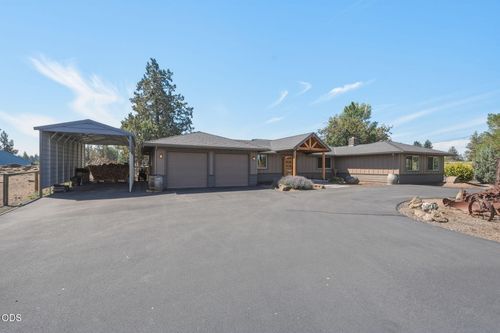 21785 Coyote Dr, Bend, OR, 97702-9621 | Card Image