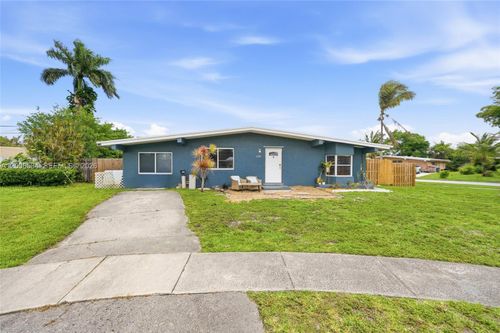 0-2202 Nw 61st Pl, Margate, FL, 33063-2241 | Card Image