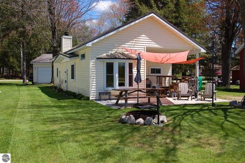 109 Brandy Drive, Cadillac, MI, 49601 | Card Image