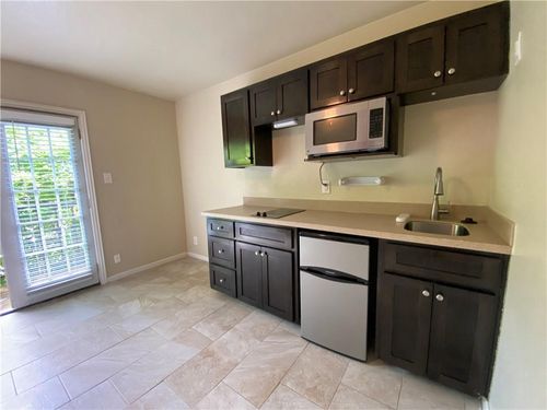 apt-5-2402 Rio Grande St, Austin, TX, 78705-4801 | Card Image