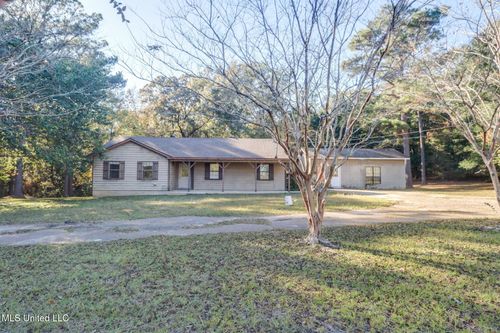 210 Mcgregor St N, Wiggins, MS, 39577-9738 | Card Image