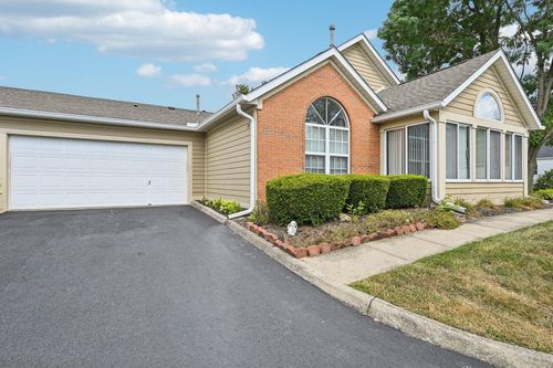 35 Green Ln, Pickerington, OH, 43147-9574 | Card Image