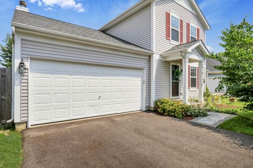 2181 N Stonehedge Ct, Round Lake Beach, IL, 60073-4881 | Card Image