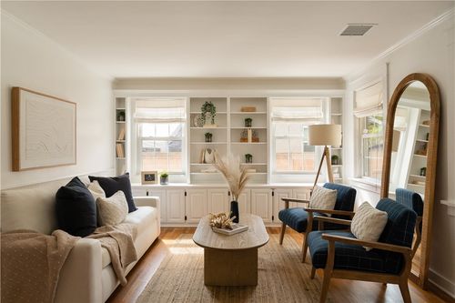 4808 Graywood Ave, Long Beach, CA, 90808-1321 | Card Image