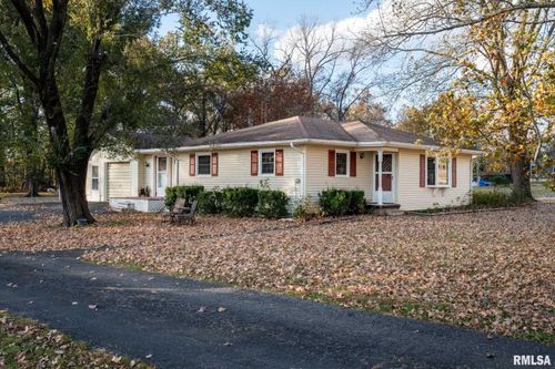 395 N Hankins Rd, Harrisburg, IL, 62946-4109 | Card Image