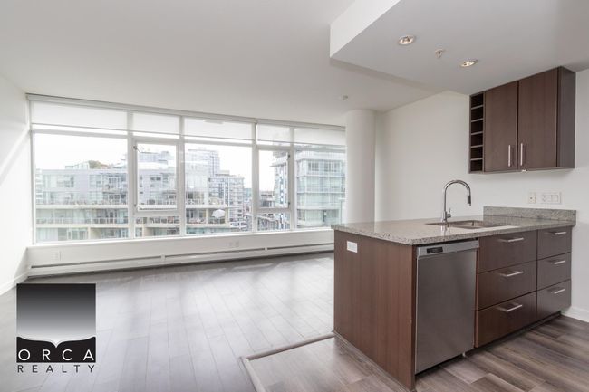 1105 - 108 West 1 St Avenue, Condo with 1 bedrooms, 0 bathrooms and 1 parking in Vancouver BC | Image 2