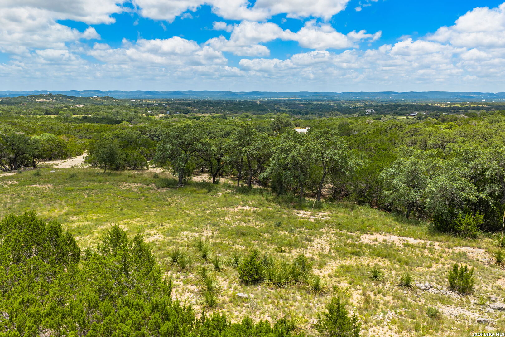 Land in Bandera 3
