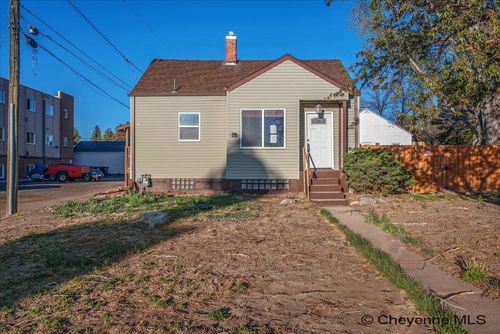 2512 Bradley Ave, Cheyenne, WY, 82001-3209 | Card Image