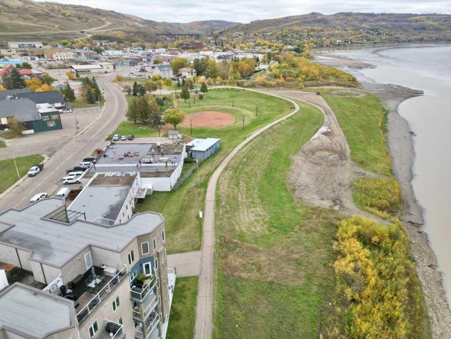 404 - 9810 94 St, Condo with 2 bedrooms, 2 bathrooms and 1 parking in Peace River AB | Image 7