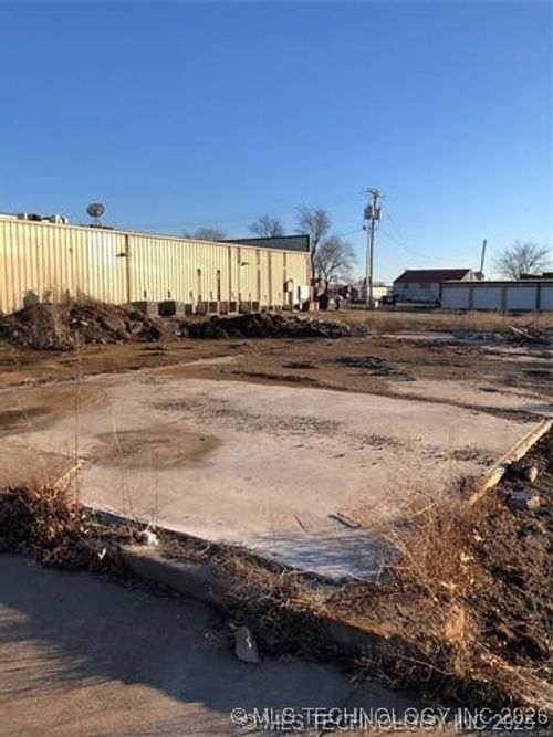 108 W Main St, Adair, OK, 74330-2995 | Card Image